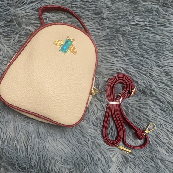 Holiday Gift Bag New - Picture 2 of 4